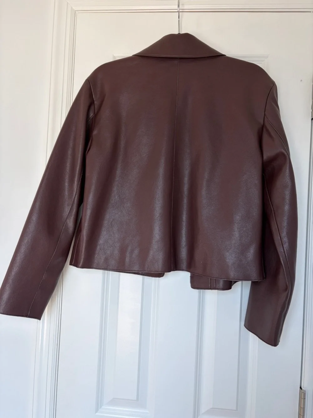 Mango Cropped faux Leather Jacket in Deep Burgundy M perfect - Picture 3 of 3